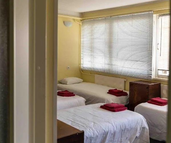 Sadama & Caravan Ostello *